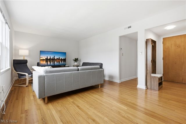 2401 Euclid Heights Boulevard, Cleveland Heights, OH 44106