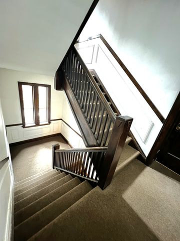 7433 N HOYNE Avenue 2, Chicago, IL 60645