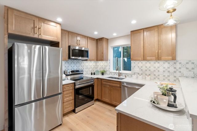 3704 NE 137th Street, Seattle, WA 98125