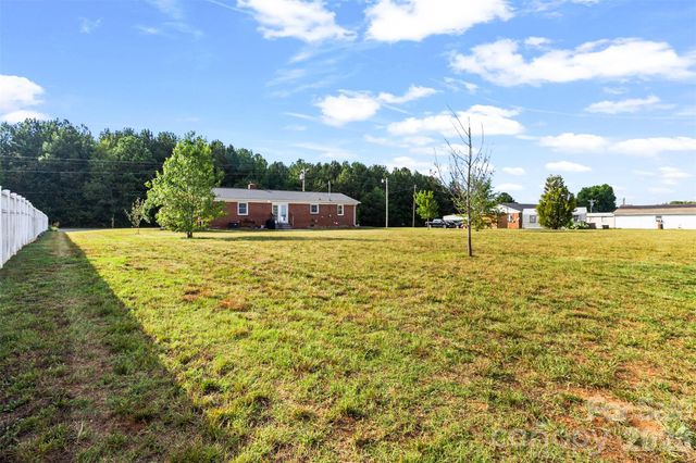 158 Baxter Road, Cherryville, NC 28021