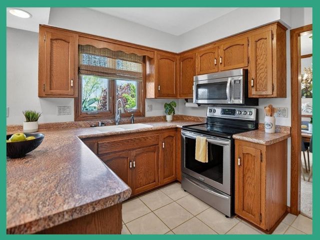 7130 S Hill Road, Deforest, WI 53532