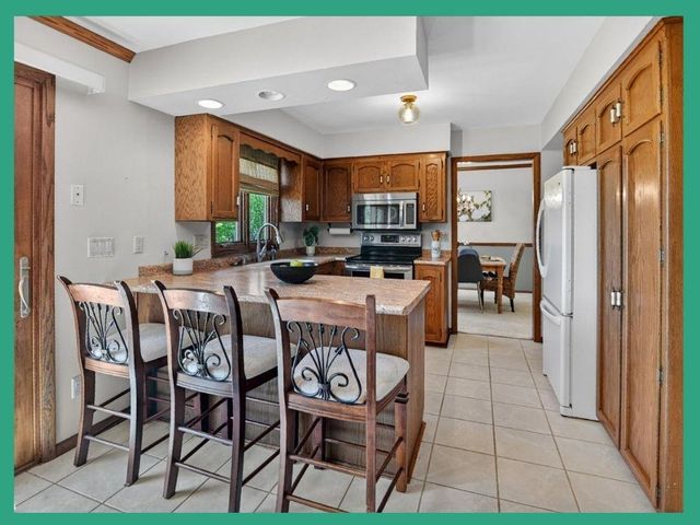 7130 S Hill Road, Deforest, WI 53532