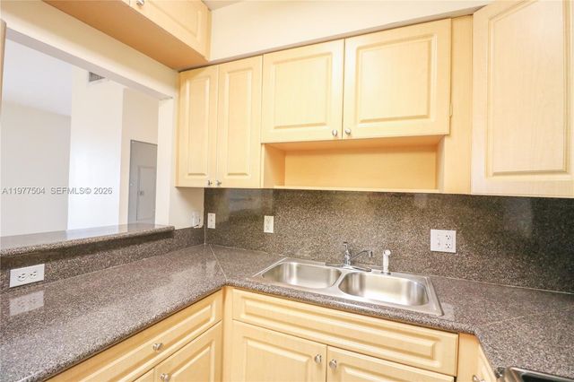 134 SW 7th Ave 403, Miami, FL 33130