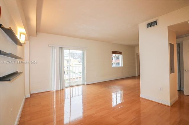 134 SW 7th Ave 403, Miami, FL 33130