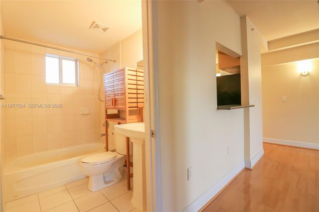 134 SW 7th Ave 403, Miami, FL 33130