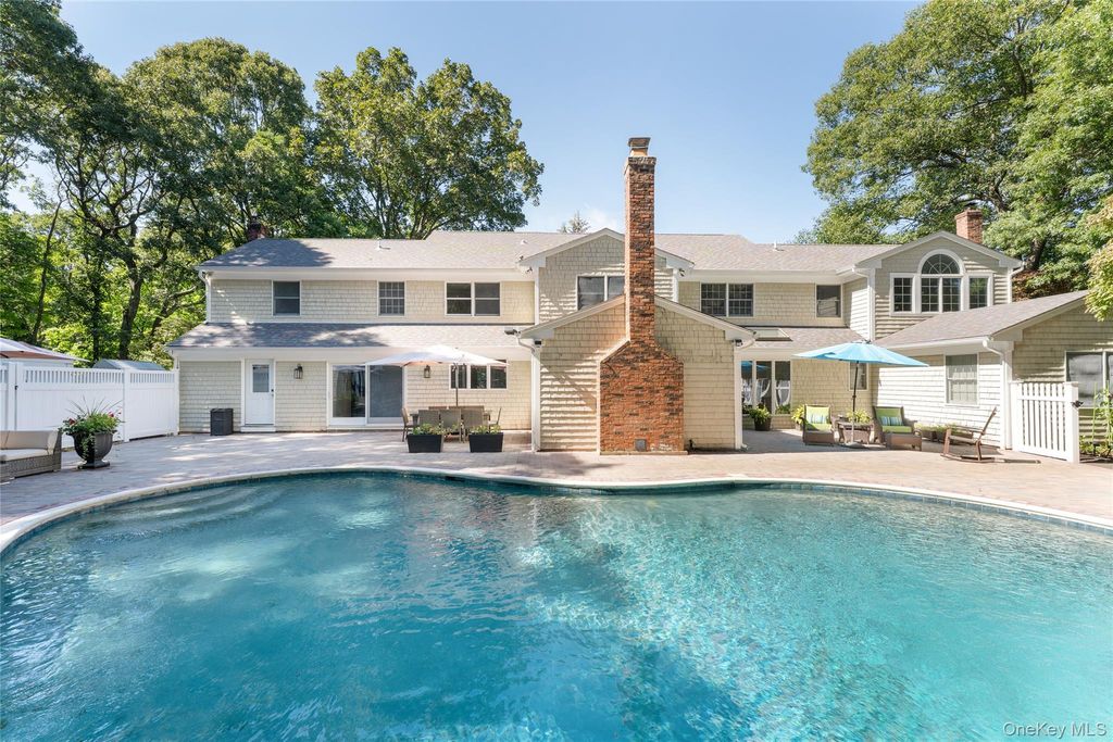 6 Davids Way, Port Jefferson, NY 11777 — photo 2