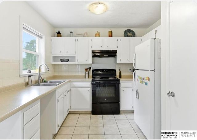 707 Lila Avenue, Bellevue, NE 68005