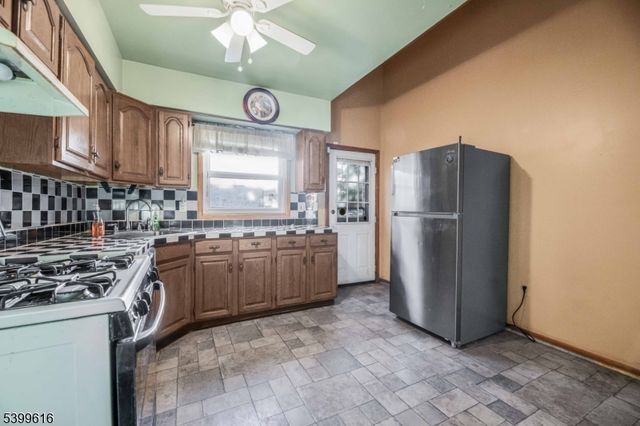 1123 E 3Rd St, Plainfield City, NJ 07062