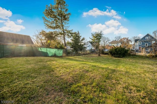 1123 E 3Rd St, Plainfield City, NJ 07062