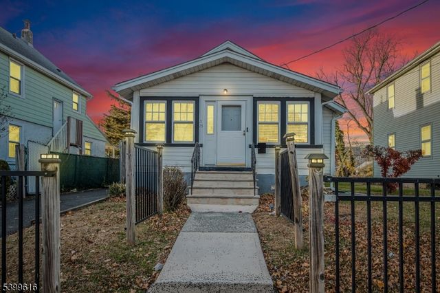 1123 E 3Rd St, Plainfield City, NJ 07062