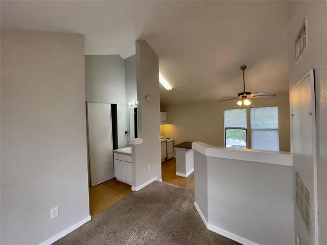 513 South Park DR 304, Austin, TX 78704