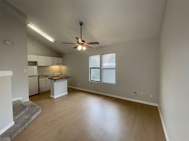 513 South Park DR 304, Austin, TX 78704