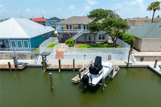 109 Tarpon Ct, Aransas Pass, TX 78336
