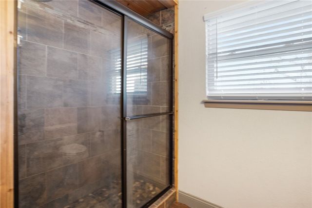 2 Tilbury Lane, Bella Vista, AR 72715