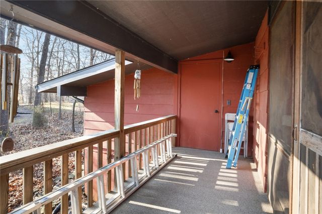 2 Tilbury Lane, Bella Vista, AR 72715