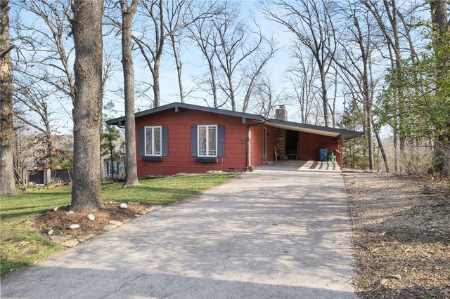 2 Tilbury Lane, Bella Vista, AR 72715