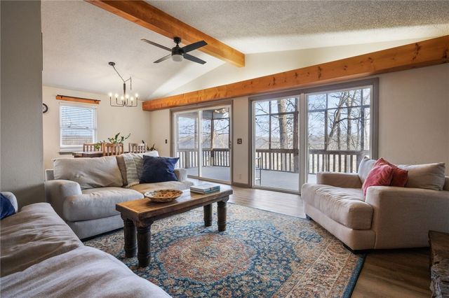 2 Tilbury Lane, Bella Vista, AR 72715