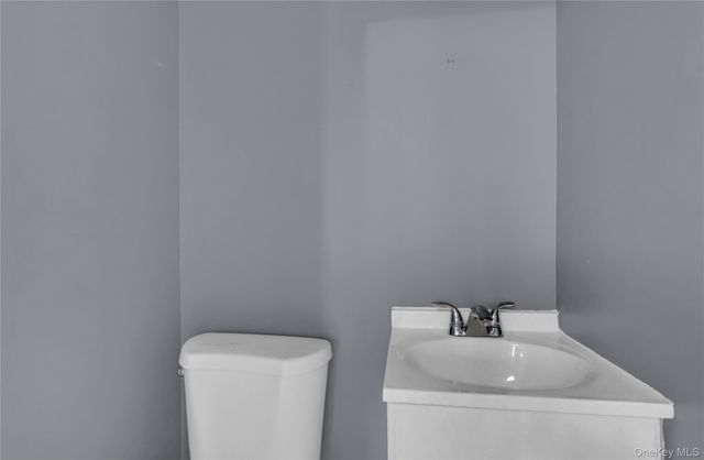 13 Carpenter Street, Glen Cove, NY 11542