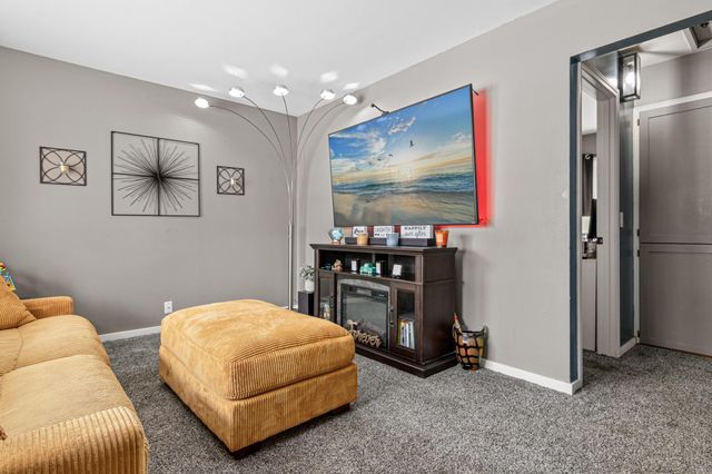 4936 Fremont Avenue N, Minneapolis, MN 55430