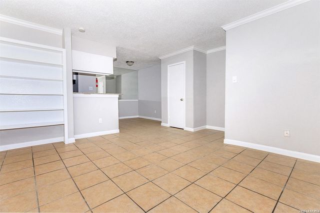 10301 Sandpiper Dr # 1-002, Houston, TX 77096