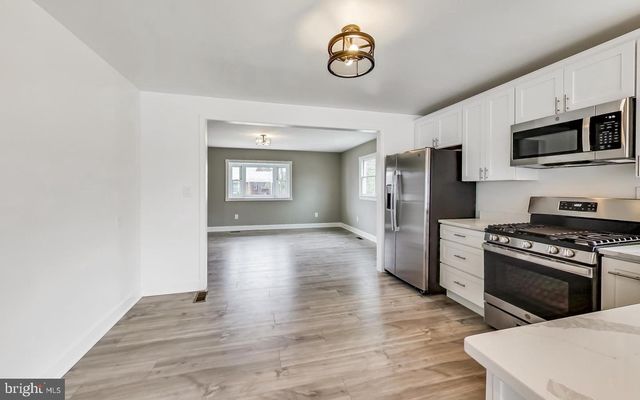 5923 BERWYN RD, College Park, MD 20740