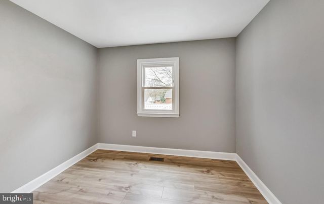 5923 BERWYN RD, College Park, MD 20740