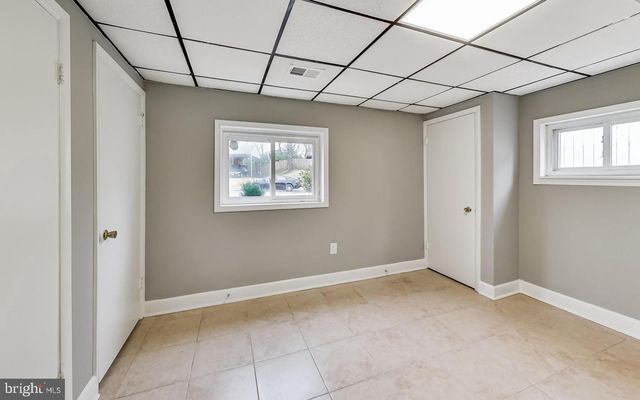 5923 BERWYN RD, College Park, MD 20740