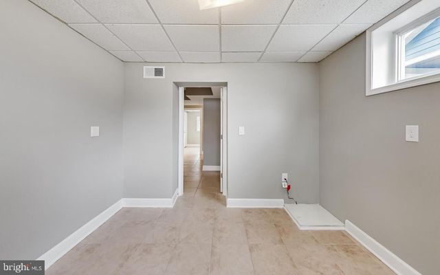 5923 BERWYN RD, College Park, MD 20740