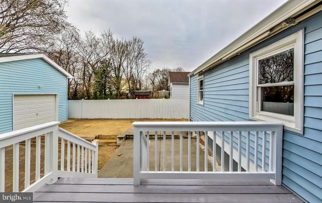 5923 BERWYN RD, College Park, MD 20740