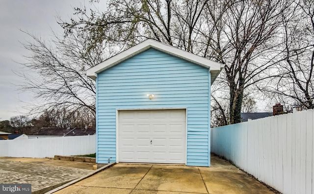 5923 BERWYN RD, College Park, MD 20740