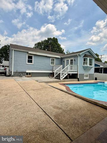 5923 BERWYN RD, College Park, MD 20740