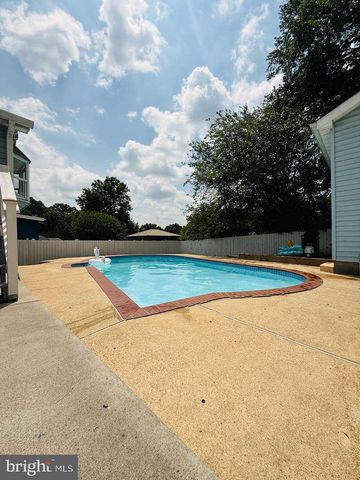 5923 BERWYN RD, College Park, MD 20740