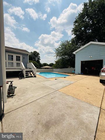 5923 BERWYN RD, College Park, MD 20740