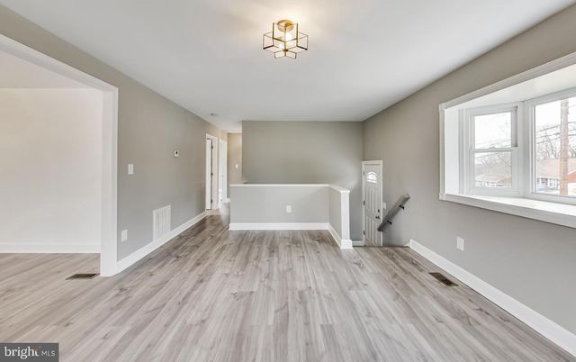 5923 BERWYN RD, College Park, MD 20740