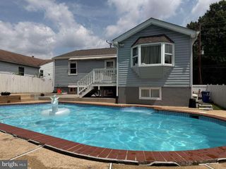 5923 BERWYN RD, College Park, MD 20740