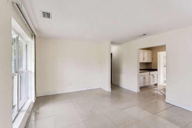 520 NE 45th Street, Deerfield Beach, FL 33064