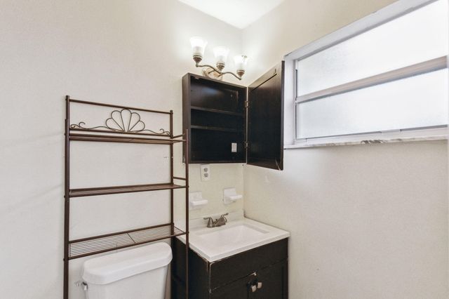 520 NE 45th Street, Deerfield Beach, FL 33064