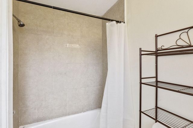 520 NE 45th Street, Deerfield Beach, FL 33064