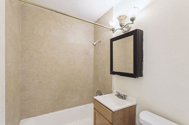 520 NE 45th Street, Deerfield Beach, FL 33064