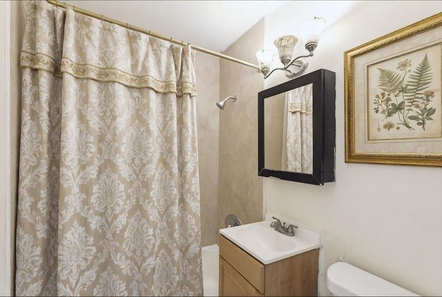 520 NE 45th Street, Deerfield Beach, FL 33064