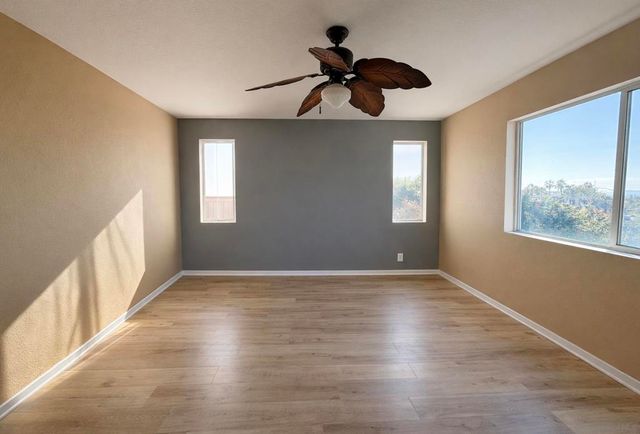 700 Rocking Horse Dr, Chula Vista, CA 91914