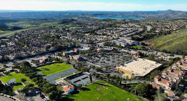 700 Rocking Horse Dr, Chula Vista, CA 91914