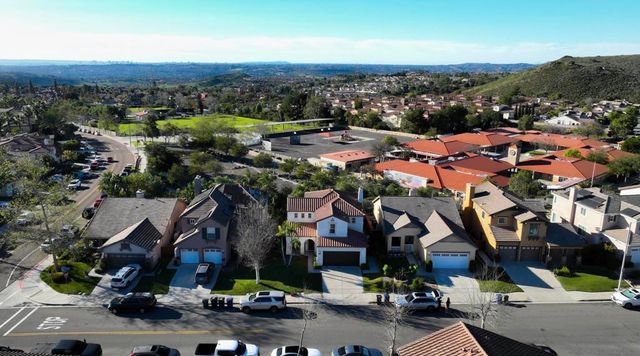 700 Rocking Horse Dr, Chula Vista, CA 91914