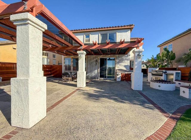 700 Rocking Horse Dr, Chula Vista, CA 91914