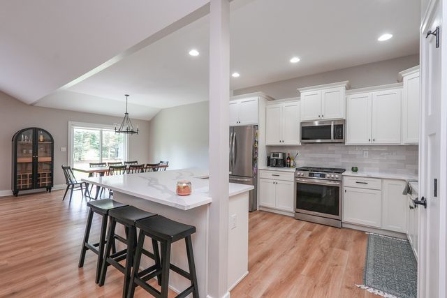 3172 Sun Valley Drive, Kankakee, IL 60901