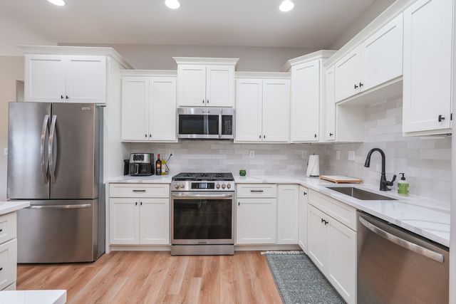 3172 Sun Valley Drive, Kankakee, IL 60901