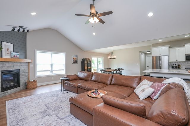 3172 Sun Valley Drive, Kankakee, IL 60901