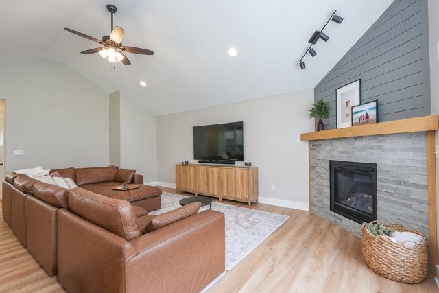 3172 Sun Valley Drive, Kankakee, IL 60901