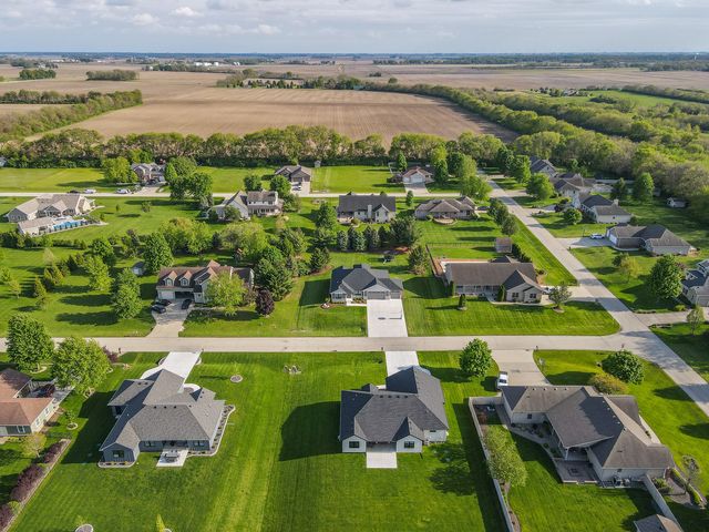 3172 Sun Valley Drive, Kankakee, IL 60901