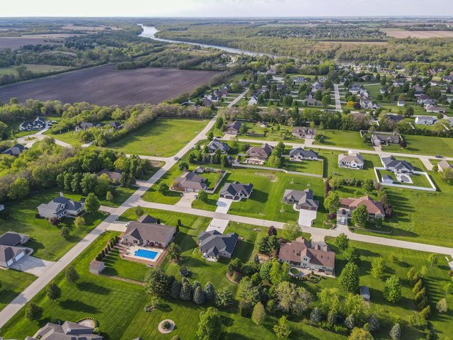 3172 Sun Valley Drive, Kankakee, IL 60901